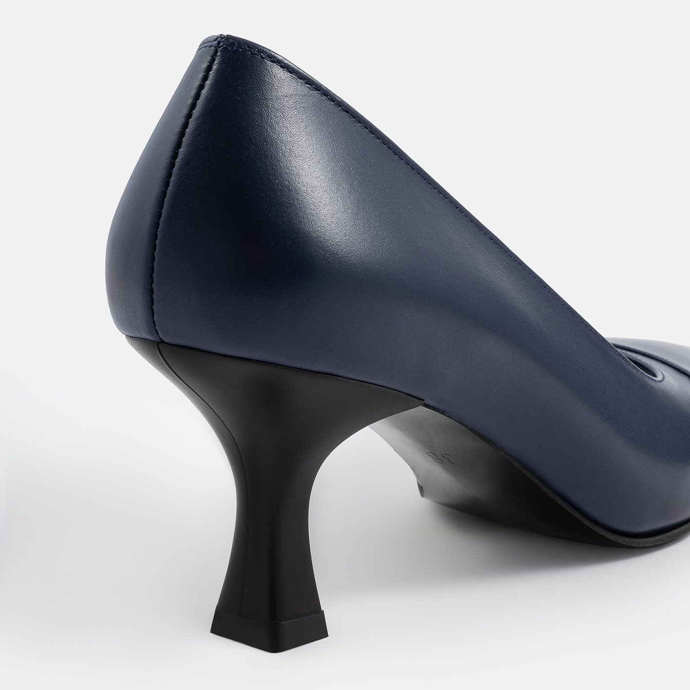 310115 - تصویر 2