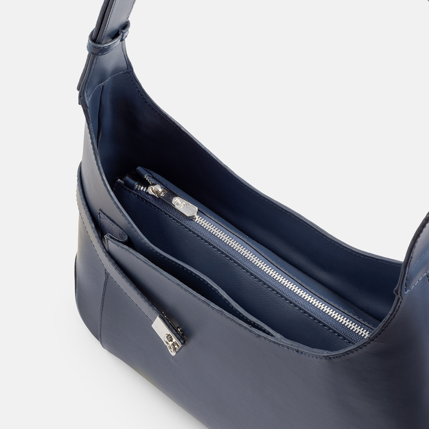 8367315 - تصویر 3