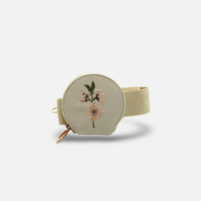 White Buffalo Product - بند بلند دارد<br>طول 9cm<br>ارتفاع 9cm<br>عمق 2cm<br> - شیری - تصویر 3