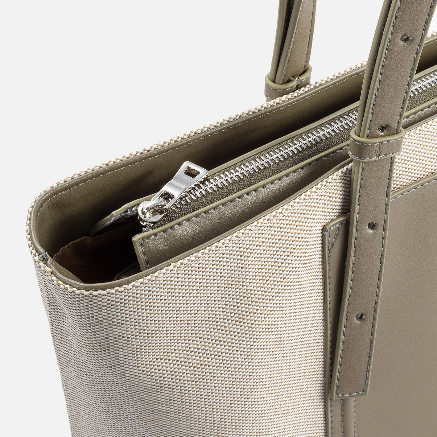 83701320 - تصویر 1